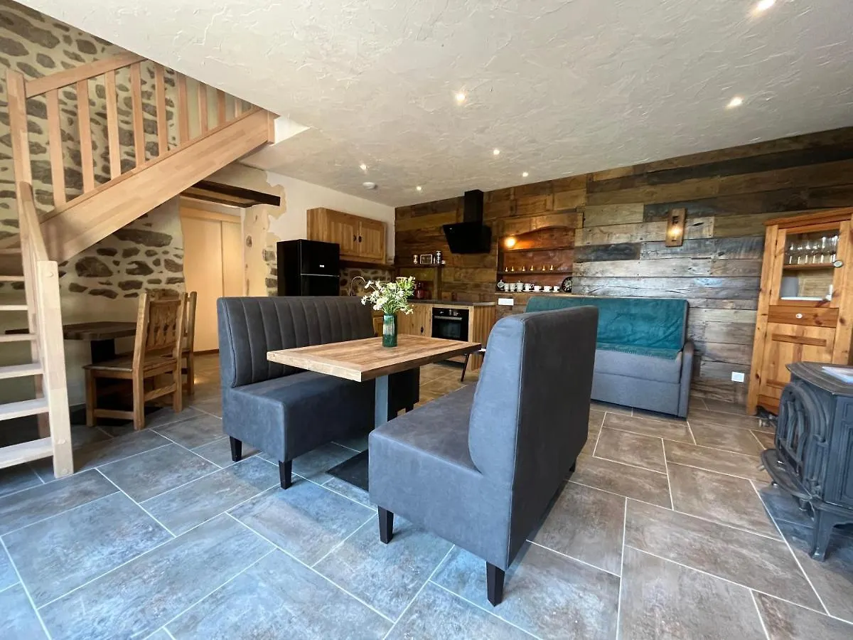 Maison D'Hote Avec Sauna Et Jacuzzi A La Campagne Les Portes du Coglais Prázdninový dům